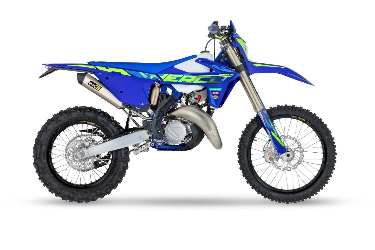 585155 image